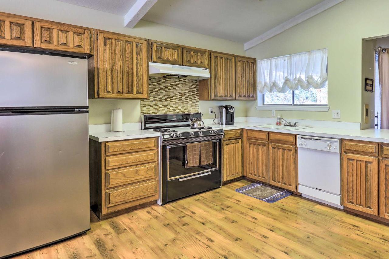 Granbury Getaway With Lake Views 2 Mi To Downtown! Exterior photo
