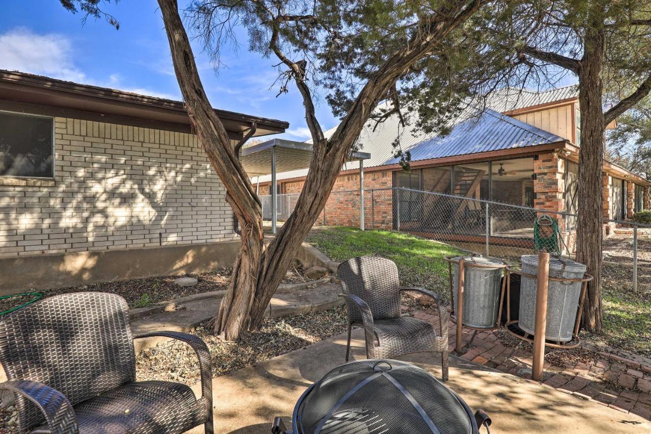 Granbury Getaway With Lake Views 2 Mi To Downtown! Exterior photo