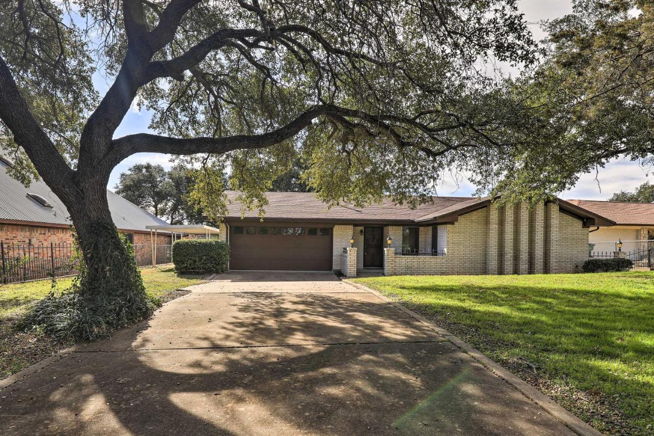 Granbury Getaway With Lake Views 2 Mi To Downtown! Exterior photo